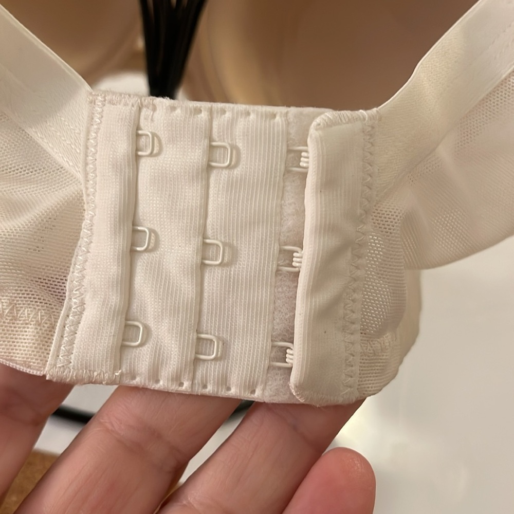 CACIQUE Modern Linear Lace Balconette Bra, wire Women’s Size 36DD cream over tan - Picture 9 of 16